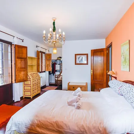 Comoda Casa Con Vistas Al Mar Y Gran Jardin. Hotel