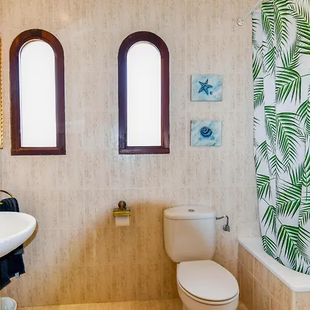 Comoda Casa Con Vistas Al Mar Y Gran Jardin. 4* Ajo
